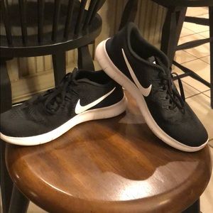 Ladies Black Nike Free Run